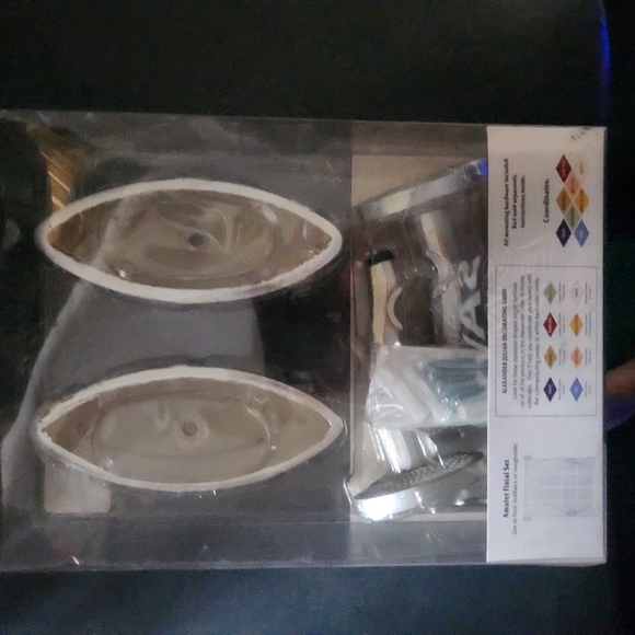 Drapery Hardware - Picture 1 of 2